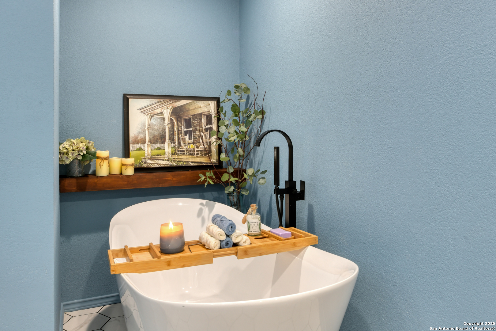 510 Rudeloff Road Seguin, TX 78155 - Photo 35 of 54 a white bath tub sitting in a bathroom