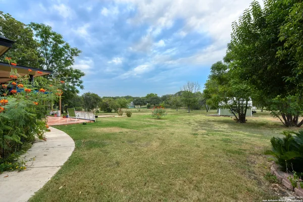 $600,000 | 510 Rudeloff Road, Seguin, TX 78155