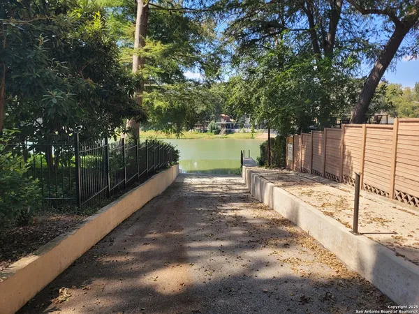 $600,000 | 510 Rudeloff Road, Seguin, TX 78155