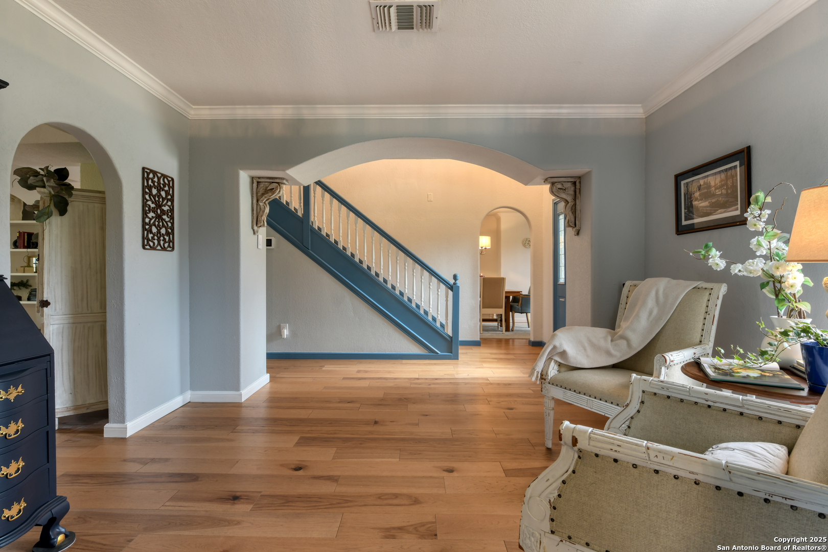 510 Rudeloff Road Seguin, TX 78155 - Photo 9 of 54 a view of a livingroom with furniture and staircase