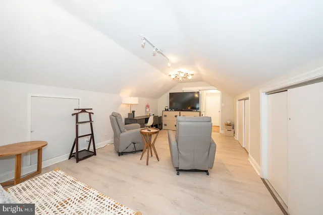 $1,200,000 | 1022 Clover Hill Road, Wynnewood, PA 19096