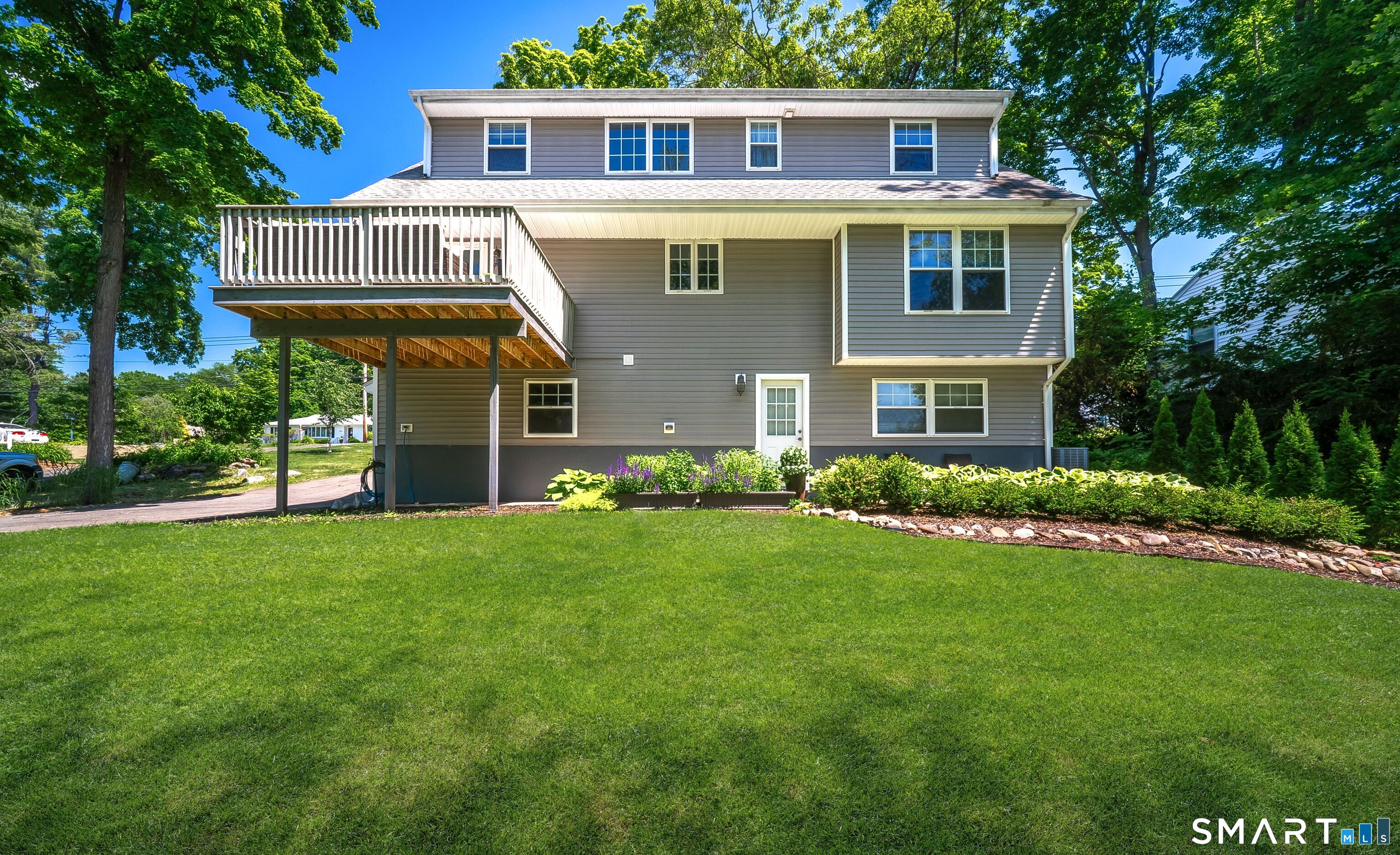 1364 Ridge Road North Haven, CT 06473 - Photo 33 of 40