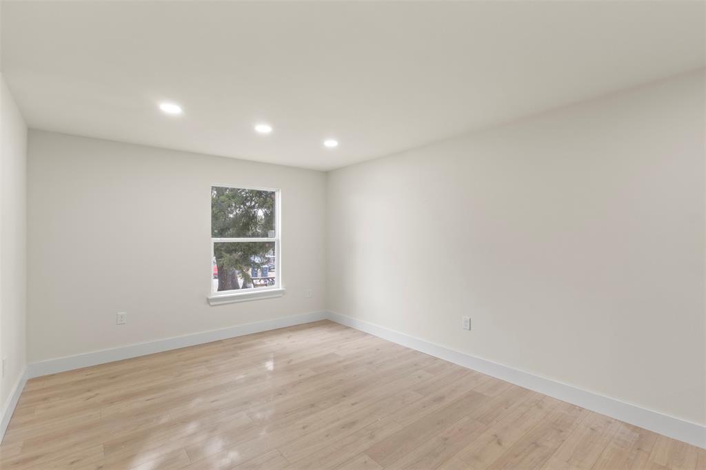 5124 Kilpatrick Avenue Fort Worth, TX 76107 - Photo 7 of 31