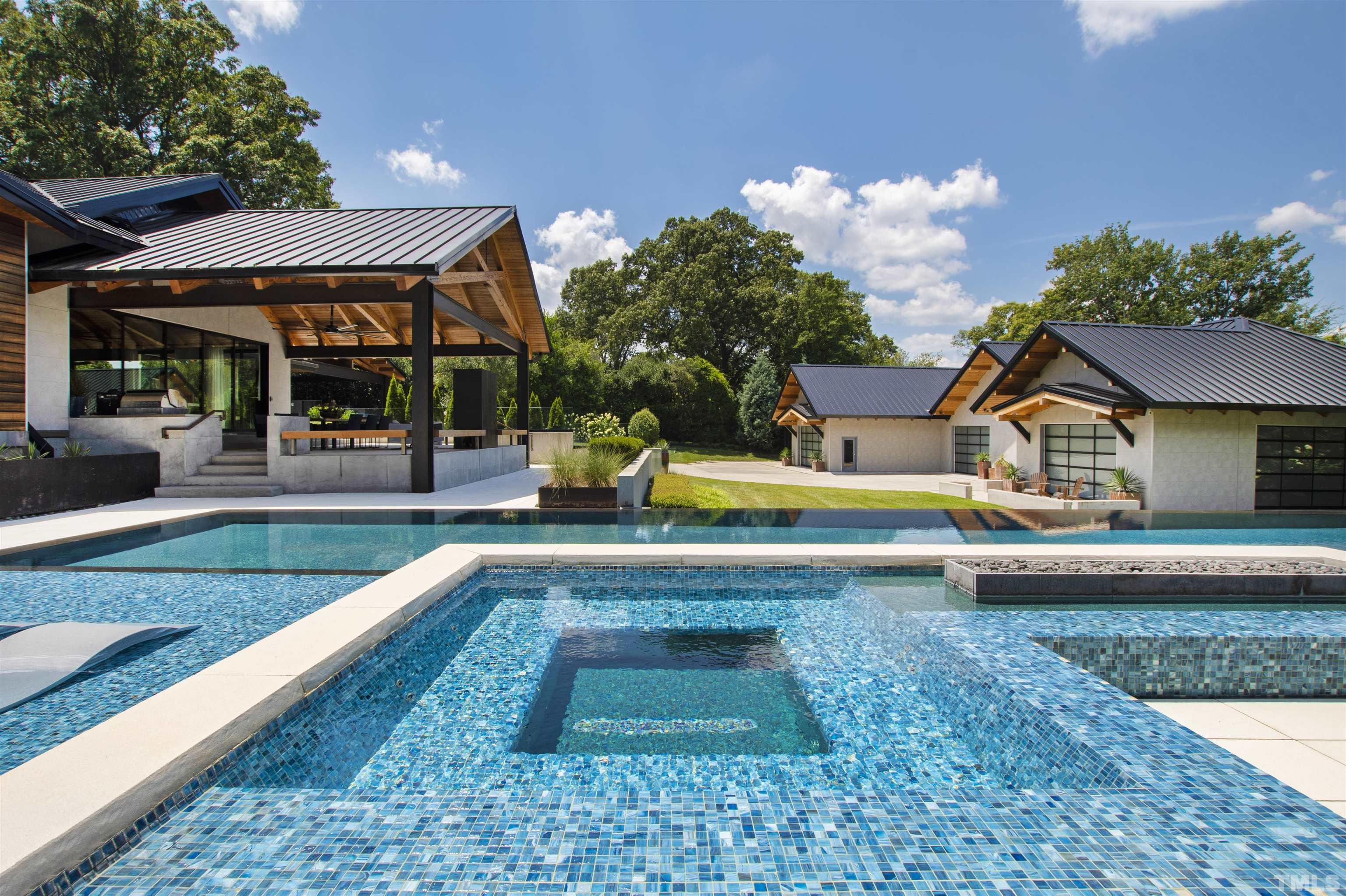 2315 Beechridge Road Raleigh, NC 27608 - Photo 3 of 78