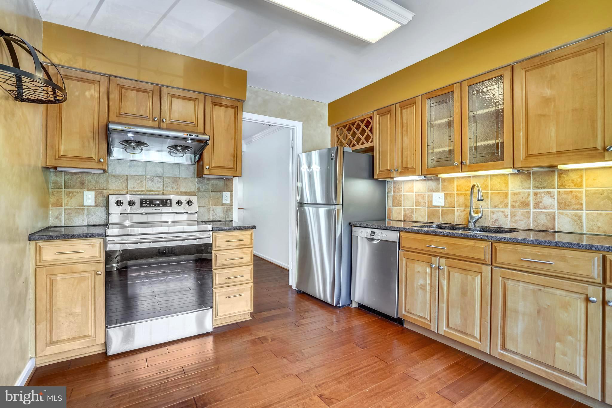 3151 Borge Street Oakton, VA 22124 - Photo 11 of 46 Kitchen