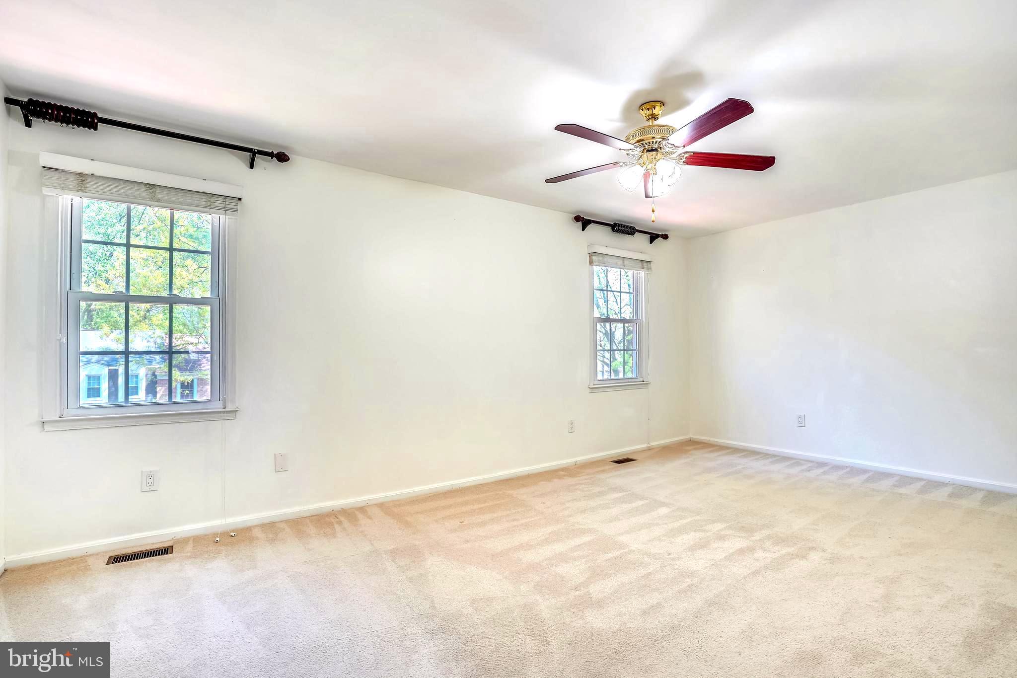3151 Borge Street Oakton, VA 22124 - Photo 23 of 46 Owner's bedroom