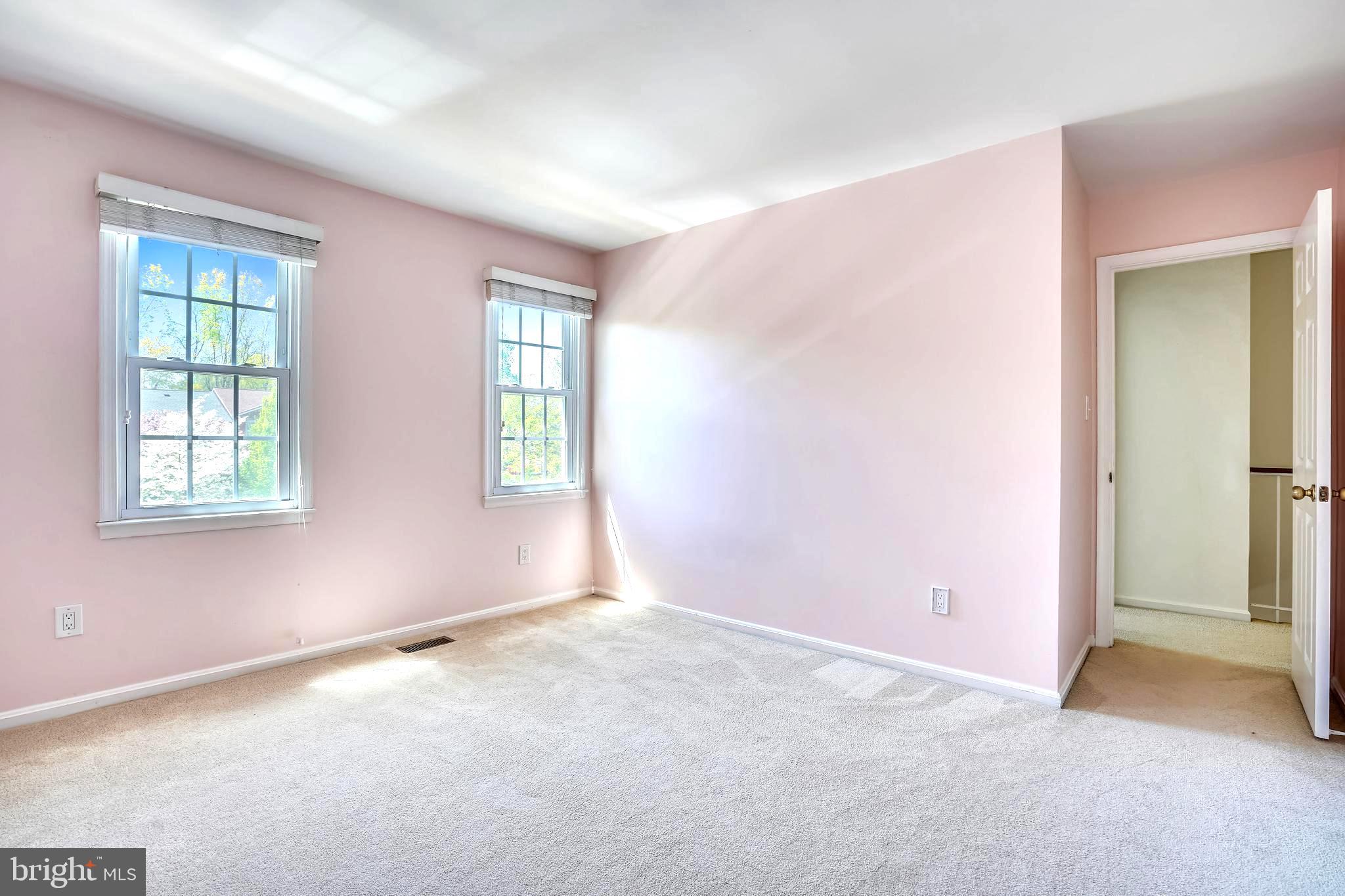 3151 Borge Street Oakton, VA 22124 - Photo 26 of 46 Guest bedroom #1