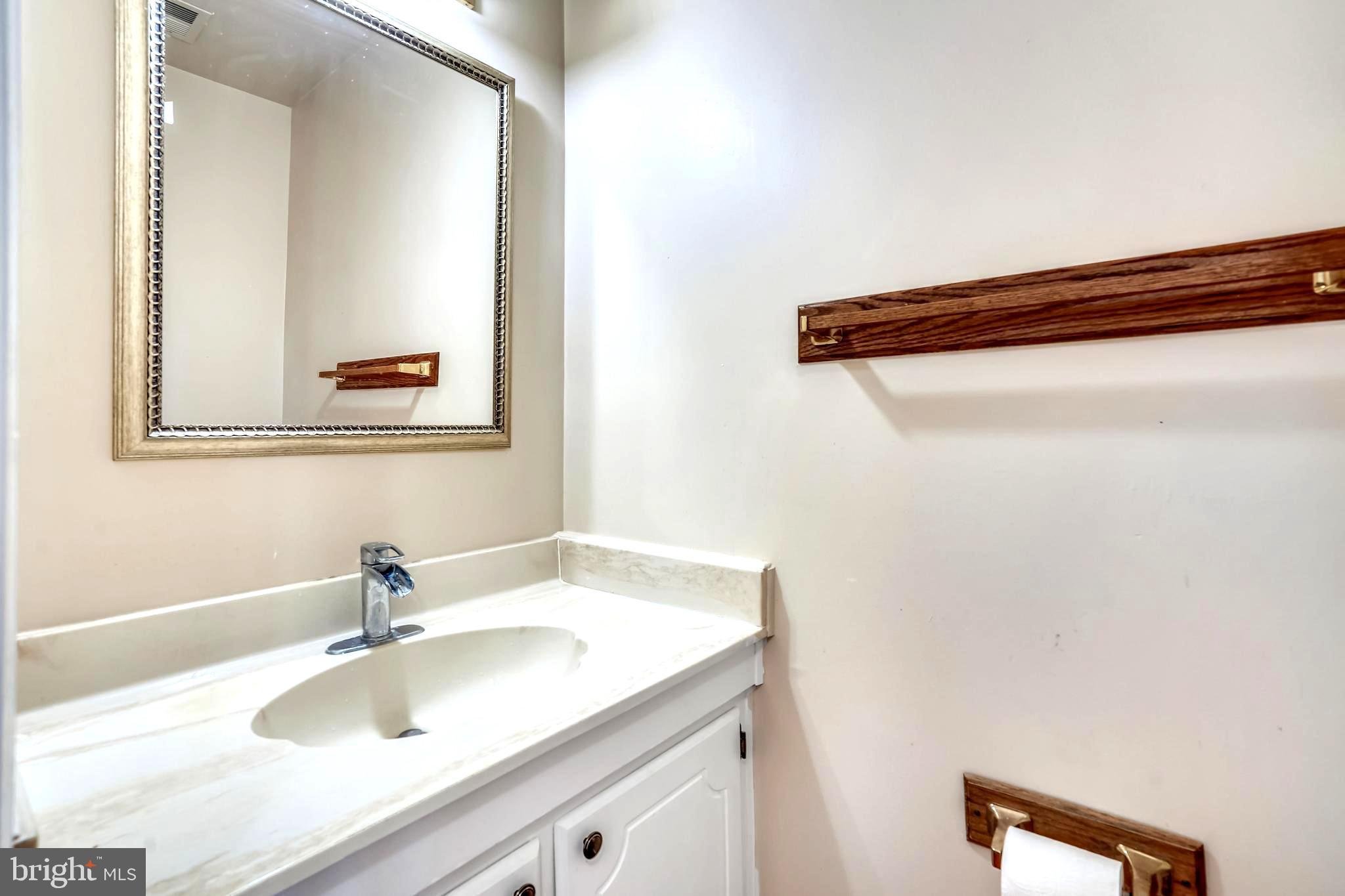 3151 Borge Street Oakton, VA 22124 - Photo 33 of 46 Main level half bathroom