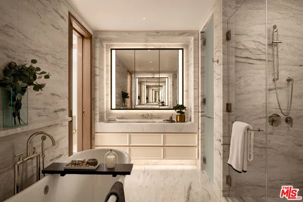 $10,000,000 | 9900 South Santa Monica Boulevard, Unit 2D, Beverly Hills, CA 90212