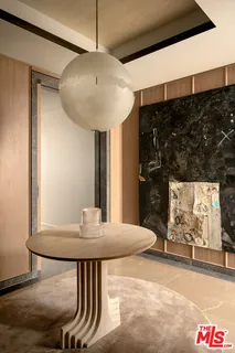 $10,000,000 | 9900 South Santa Monica Boulevard, Unit 2D, Beverly Hills, CA 90212