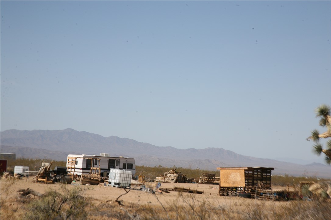 245-18-266 Alan Road Yucca, AZ 86438 - Photo 11 of 54