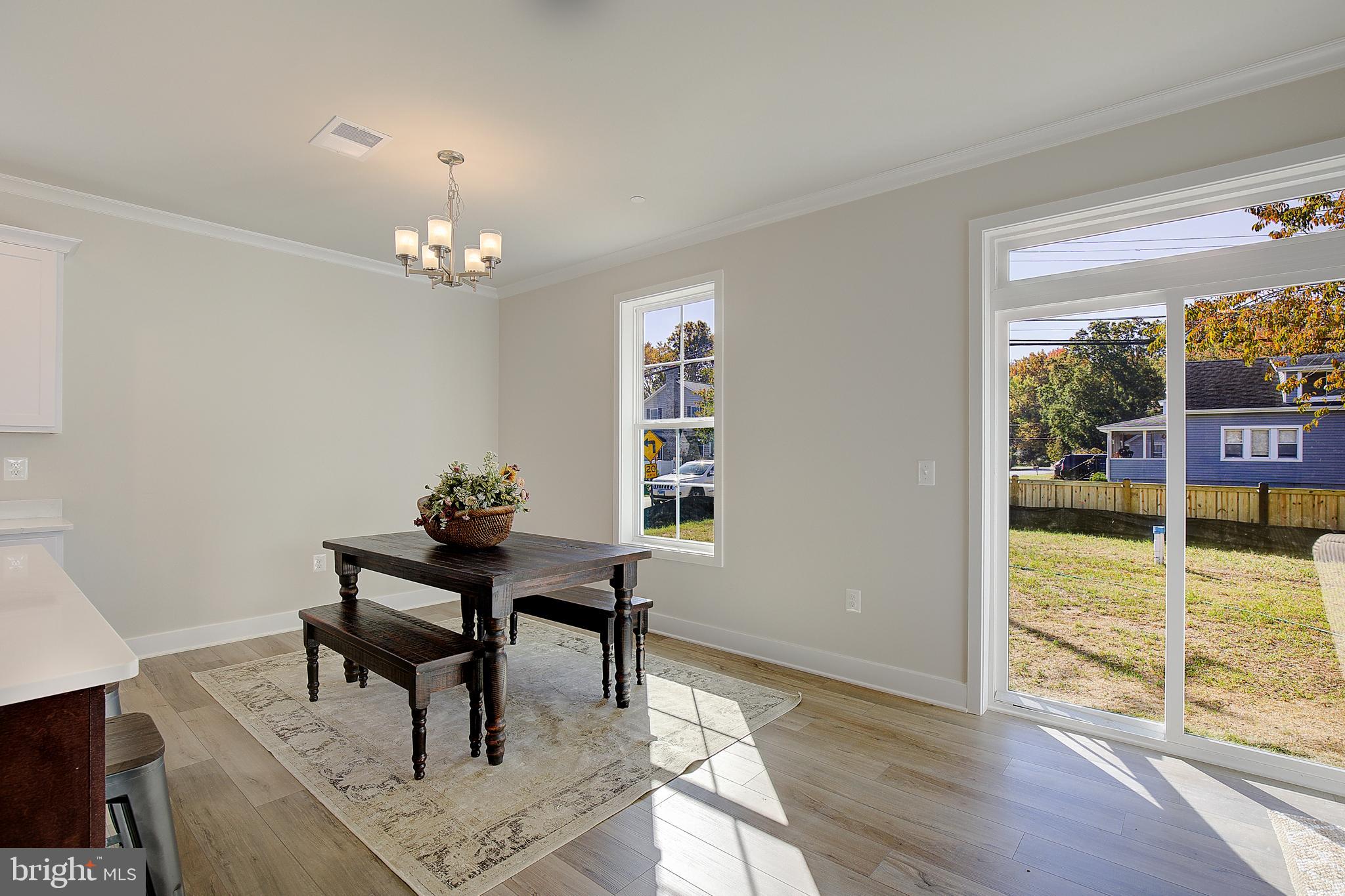 311 Poplar Avenue Edgewater, MD 21037 - Photo 12 of 39 Dining Room
