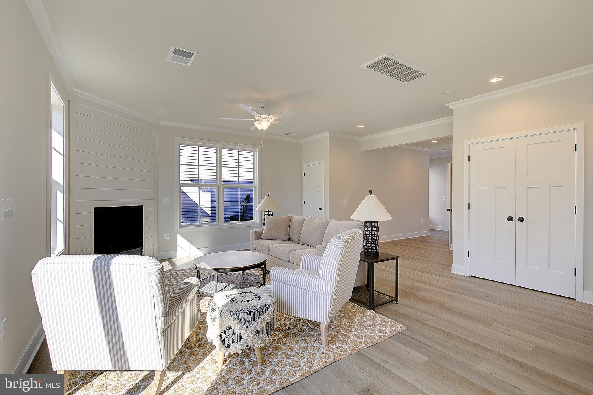 311 Poplar Avenue Edgewater, MD 21037 - Photo 14 of 39 Family Room