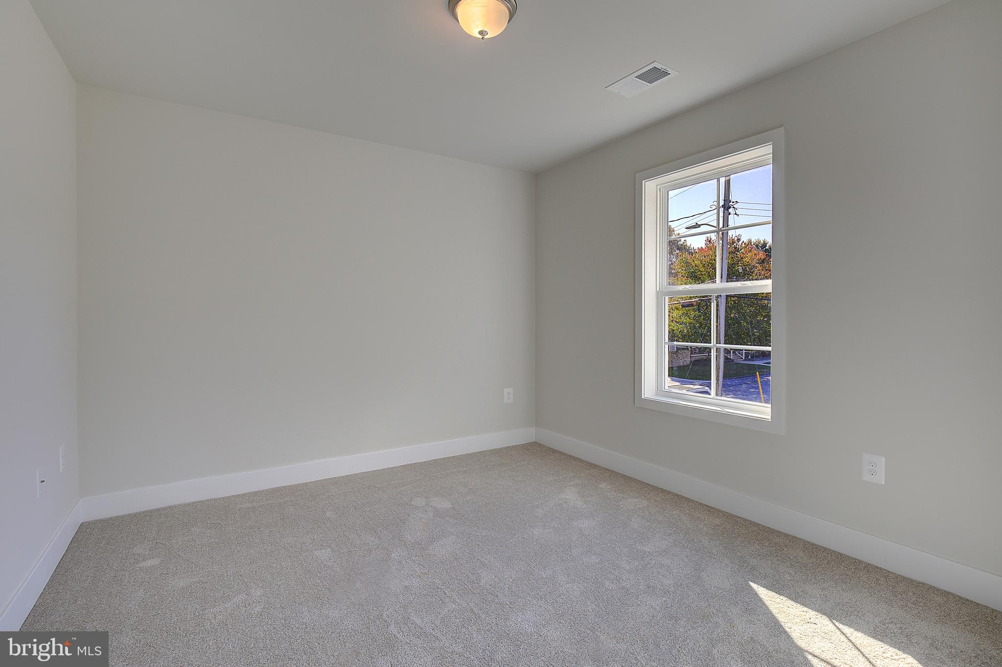 311 Poplar Avenue Edgewater, MD 21037 - Photo 32 of 39 Bedroom 4