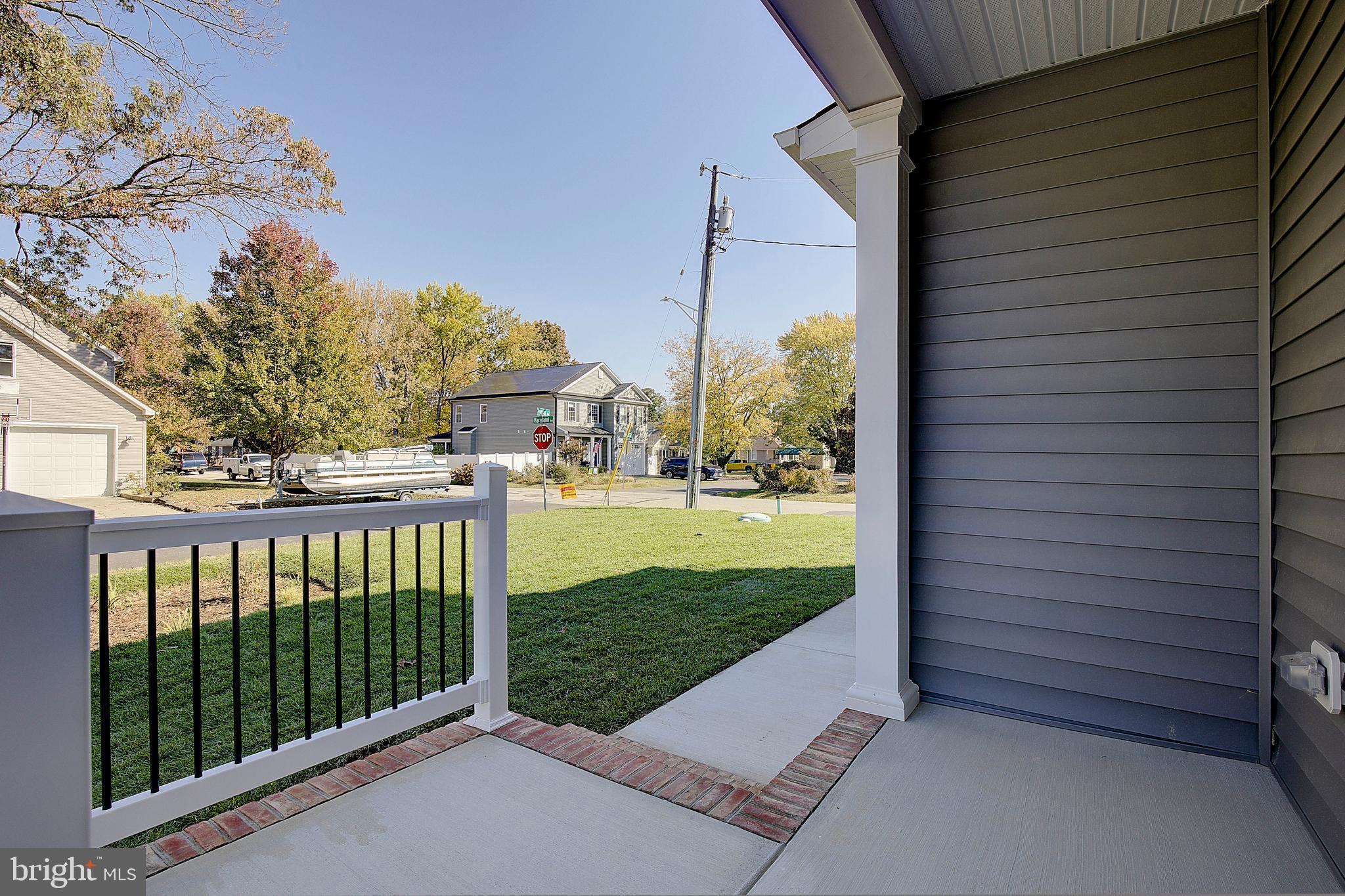 311 Poplar Avenue Edgewater, MD 21037 - Photo 4 of 39 Front Walkway