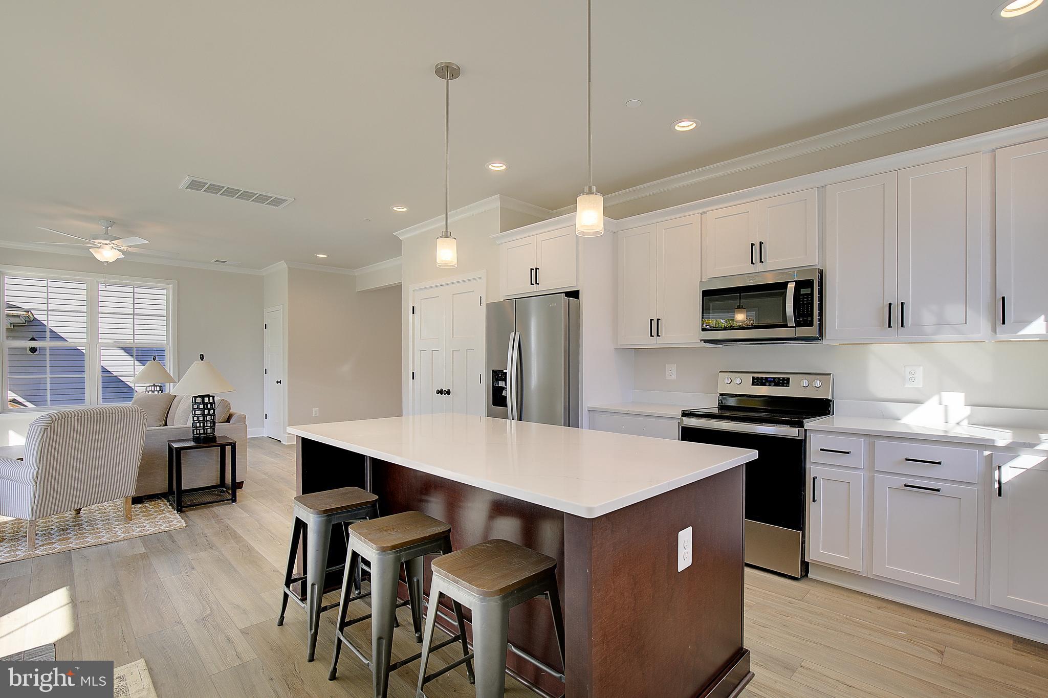 311 Poplar Avenue Edgewater, MD 21037 - Photo 8 of 39 Kitchen