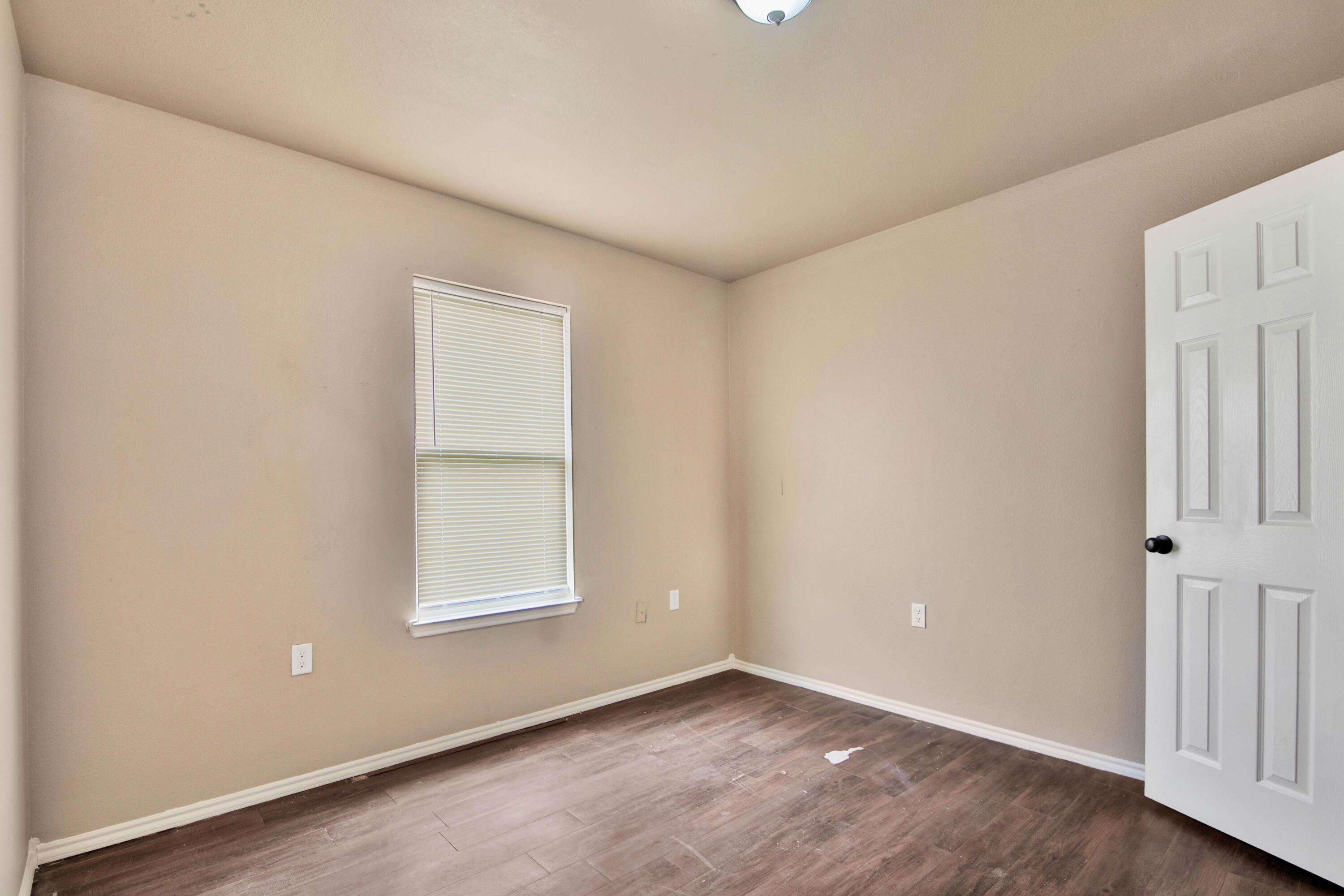209 36th Street Lubbock, TX 79404 - Photo 14 of 19 IMG_3428