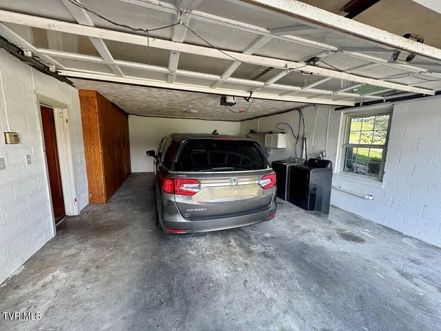 $369,900 | 524 Old Stage Road, Chilhowie, VA 24319