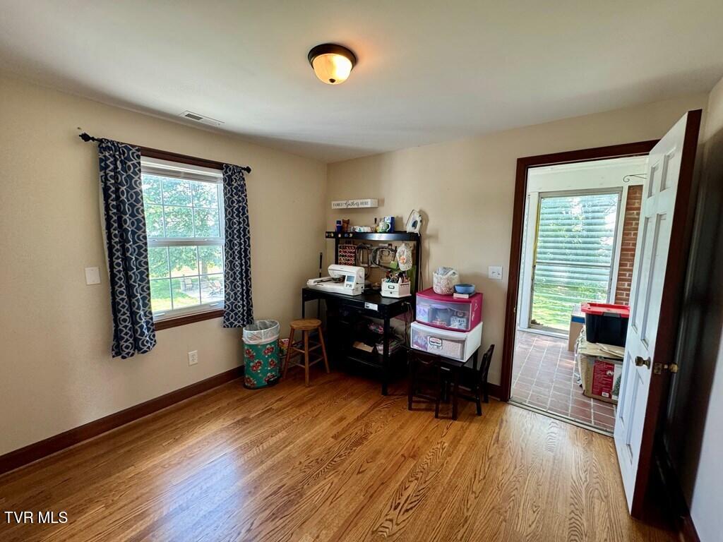 524 Old Stage Road Chilhowie, VA 24319 - Photo 20 of 55 100929_19