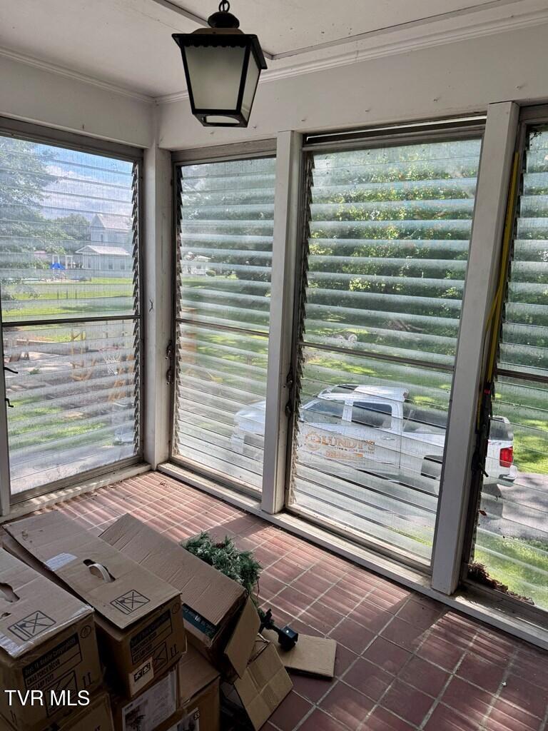 524 Old Stage Road Chilhowie, VA 24319 - Photo 22 of 55 100929_18