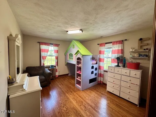 $369,900 | 524 Old Stage Road, Chilhowie, VA 24319