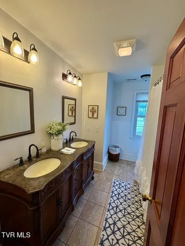 $369,900 | 524 Old Stage Road, Chilhowie, VA 24319