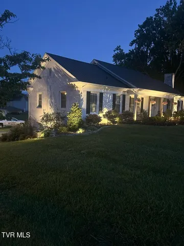 $369,900 | 524 Old Stage Road, Chilhowie, VA 24319