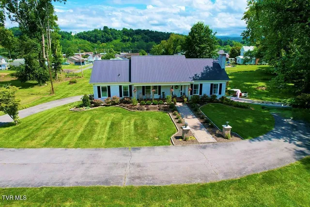 $369,900 | 524 Old Stage Road, Chilhowie, VA 24319