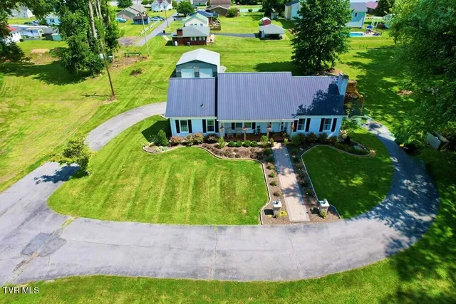 $369,900 | 524 Old Stage Road, Chilhowie, VA 24319