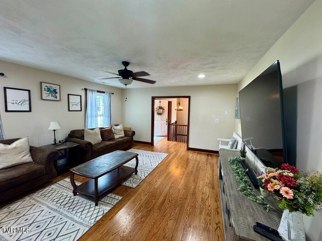 524 Old Stage Road Chilhowie, VA 24319 - Photo 6 of 55 100929_20