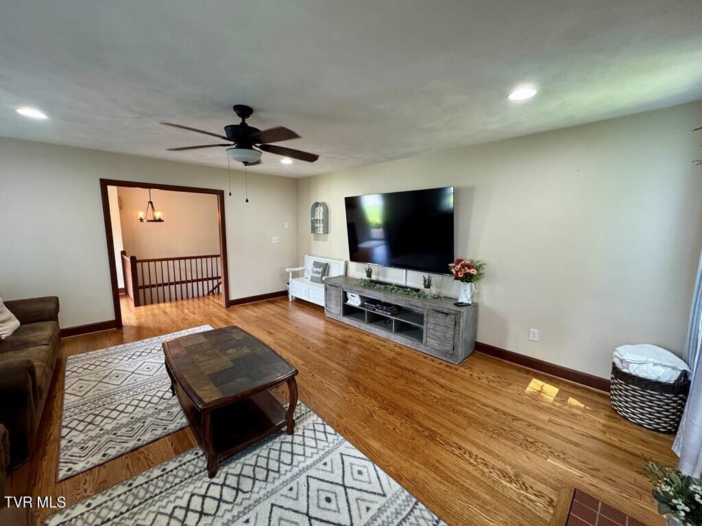 524 Old Stage Road Chilhowie, VA 24319 - Photo 8 of 55 100929_21