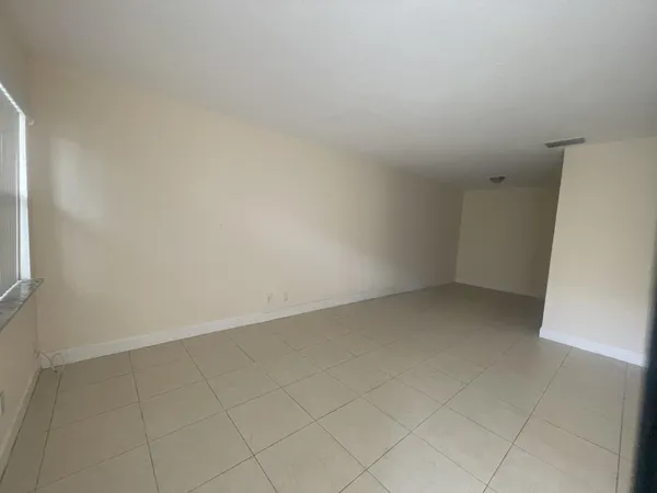 $1,650 | 5213 Northwest 23rd Street, Unit 166, Fort Lauderdale, FL 33313