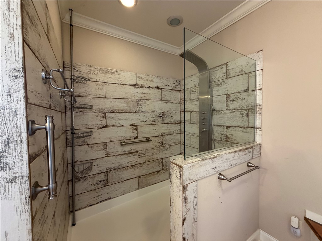 375 Trail Ridge Drive Sandia, TX 78383 - Photo 8 of 17 a bathroom with a shower