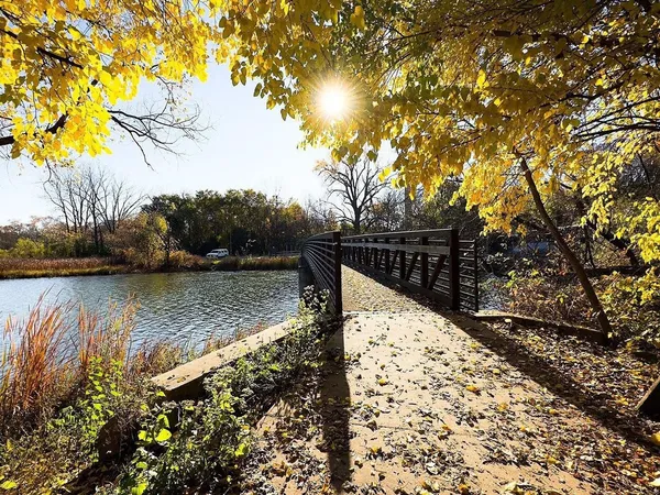 $1,885 | 418 South 6th Street, Stoughton, WI 53589