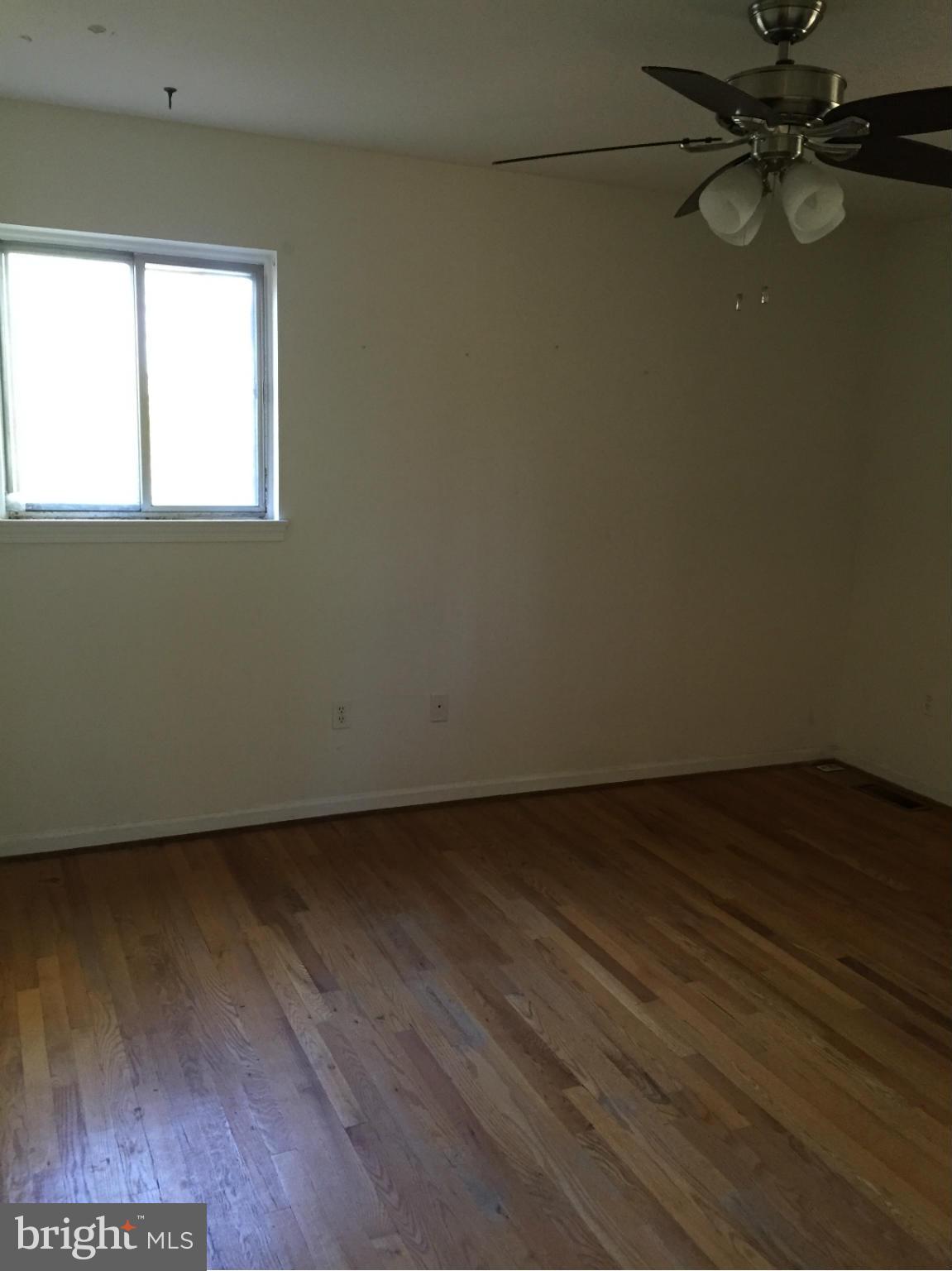 12904 Sturbridge Road Woodbridge, VA 22192 - Photo 15 of 17 Bedroom (Master)