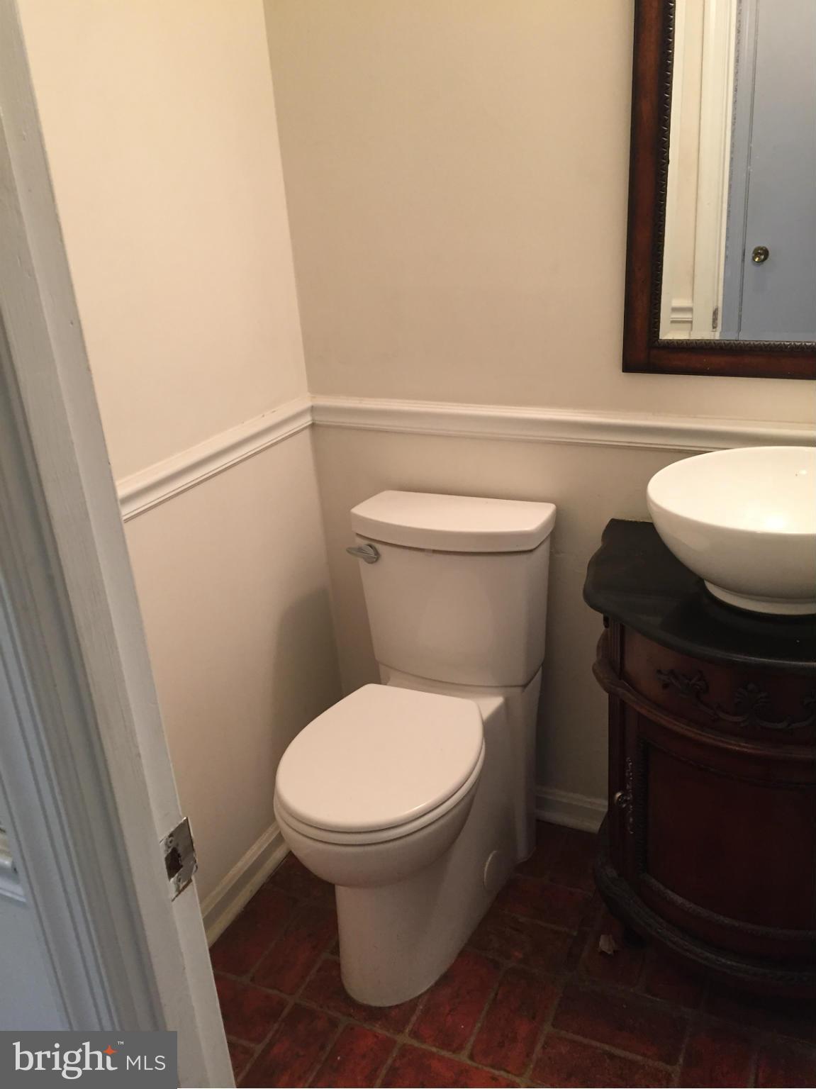 12904 Sturbridge Road Woodbridge, VA 22192 - Photo 10 of 17 Bath