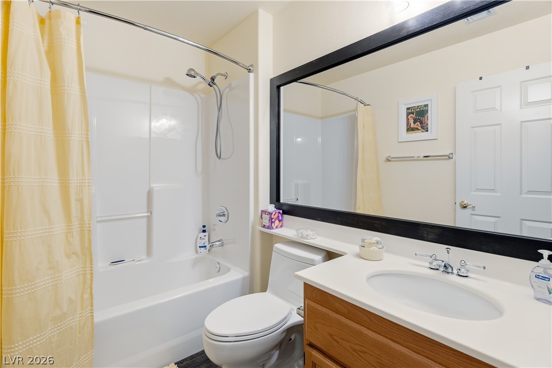 3350 Pheasant Canyon Way, Unit 1008 Laughlin, NV 89029 - Photo 32 of 80 Hall Full Bathroom with vanity and shower / bath combination with curtain