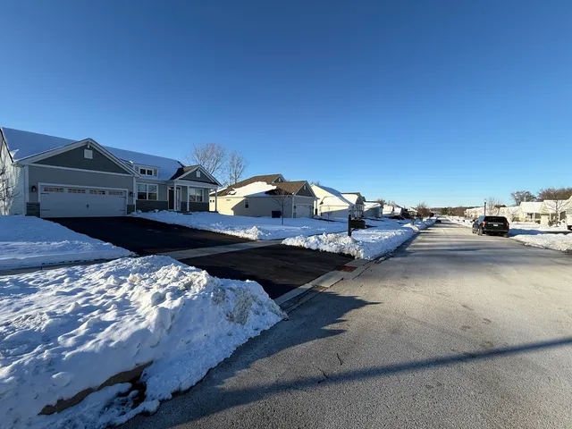 $40,000 | 27 Lake Vista Court, Lake Villa, IL 60046