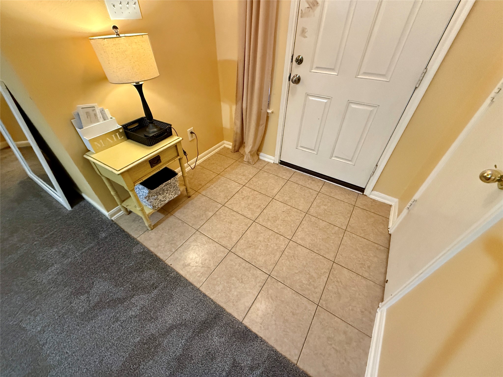 1022 Sycamore Ridge Lane Houston, TX 77073 - Photo 13 of 39 a room with a window