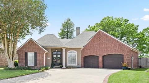 $370,000 | 112 Lockeport Circle, Lafayette, LA 70508
