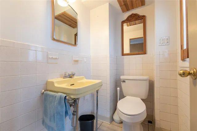 $579,900 | 1020 Warwick Avenue, Warwick, RI 02888