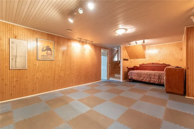 $579,900 | 1020 Warwick Avenue, Warwick, RI 02888