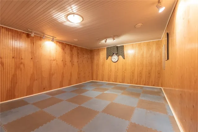 $579,900 | 1020 Warwick Avenue, Warwick, RI 02888