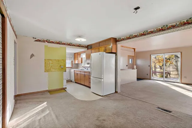 $325,000 | 19068 620th Avenue, Rose Creek, MN 55970