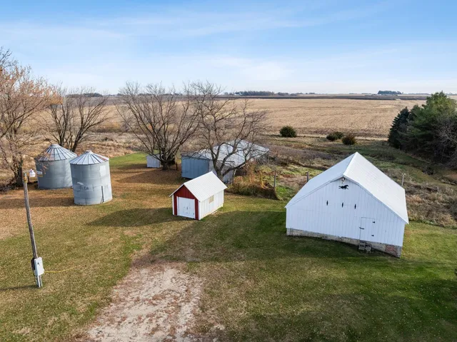 $325,000 | 19068 620th Avenue, Rose Creek, MN 55970