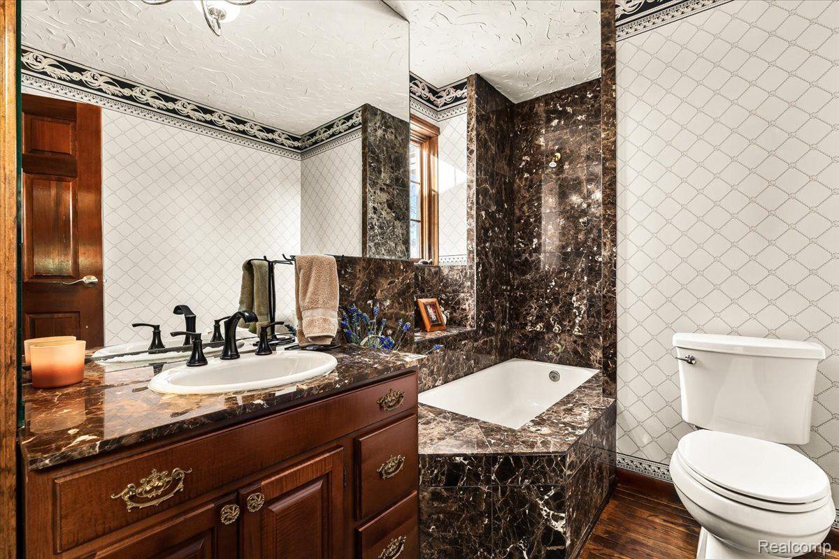 5155 Inkster Road Bloomfield Hills, MI 48302 - Photo 37 of 50 Full Bath on Main Level.