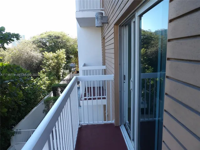 $365,000 | 2740 Southwest 28th Terrace, Unit 301, Miami, FL 33133