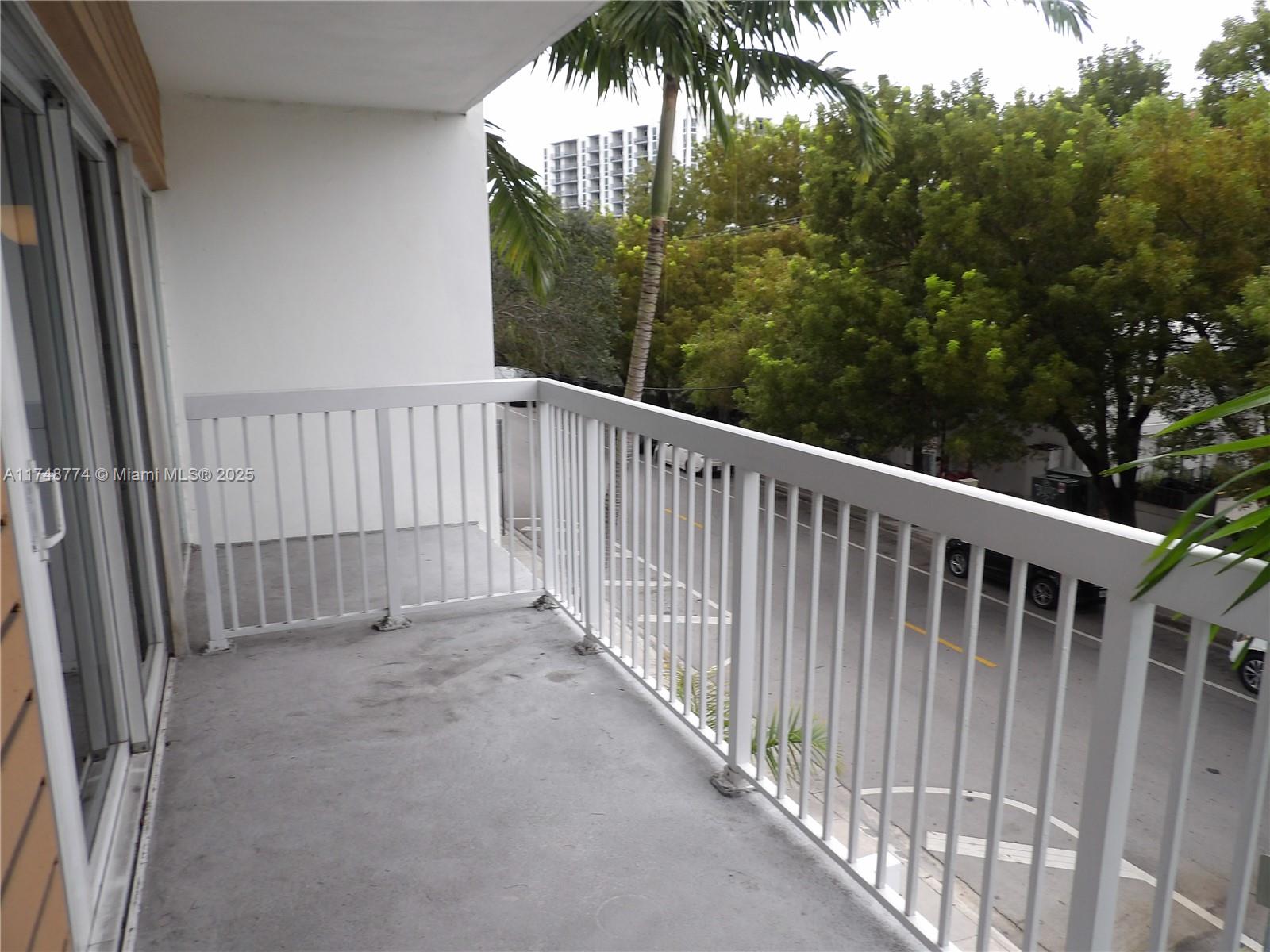 2740 Southwest 28th Terrace, Unit 301 Miami, FL 33133 - Photo 10 of 21