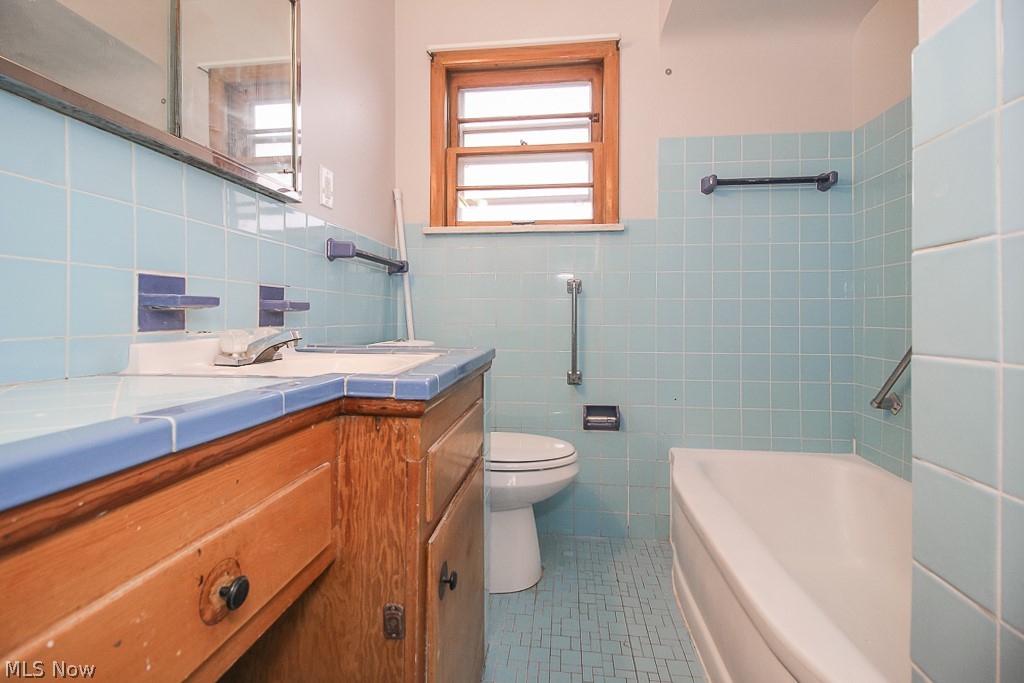 4012 Verona Road Cleveland, OH 44121 - Photo 18 of 35