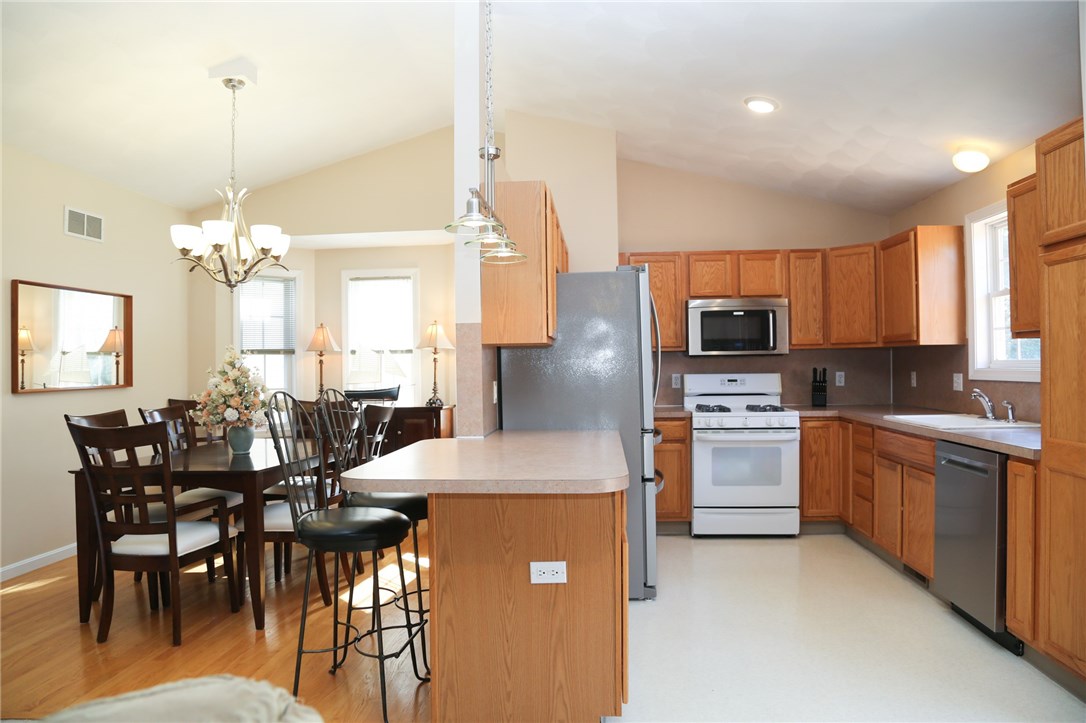 50 Abbott Run Valley Road, Unit 1929 Cumberland, RI 02864 - Photo 8 of 18 Gallery Image 8